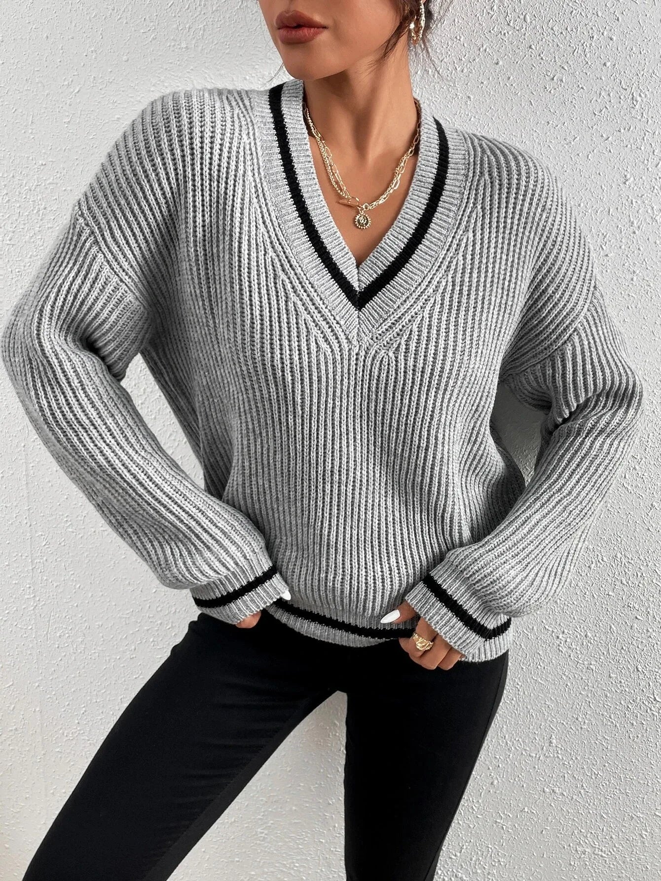 Variant image for Emma Damenpullover | Übergroßer Französischer Strickpullover mit Tiefem V-Ausschnitt und Waffelstoff – Zeitloser Chic für Jeden Anlass-11