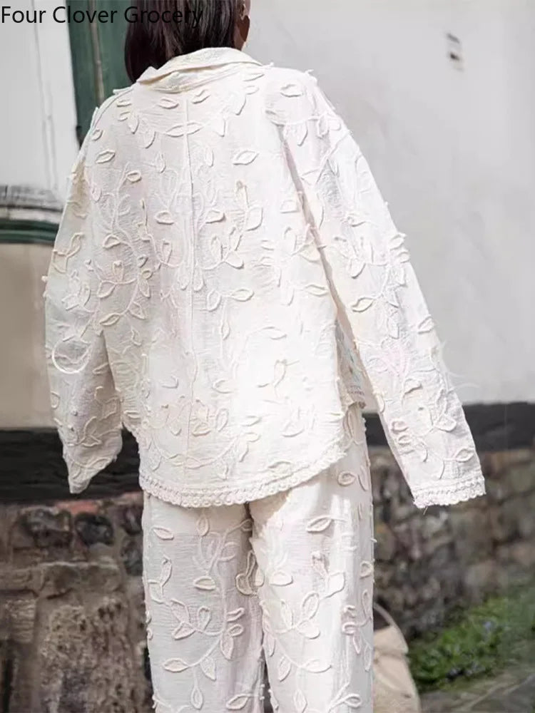 Anna's Elegante Damenmode: Hosen Mit Stickerei & Langärmelige Bluse für Stilbewusste Frauen-5