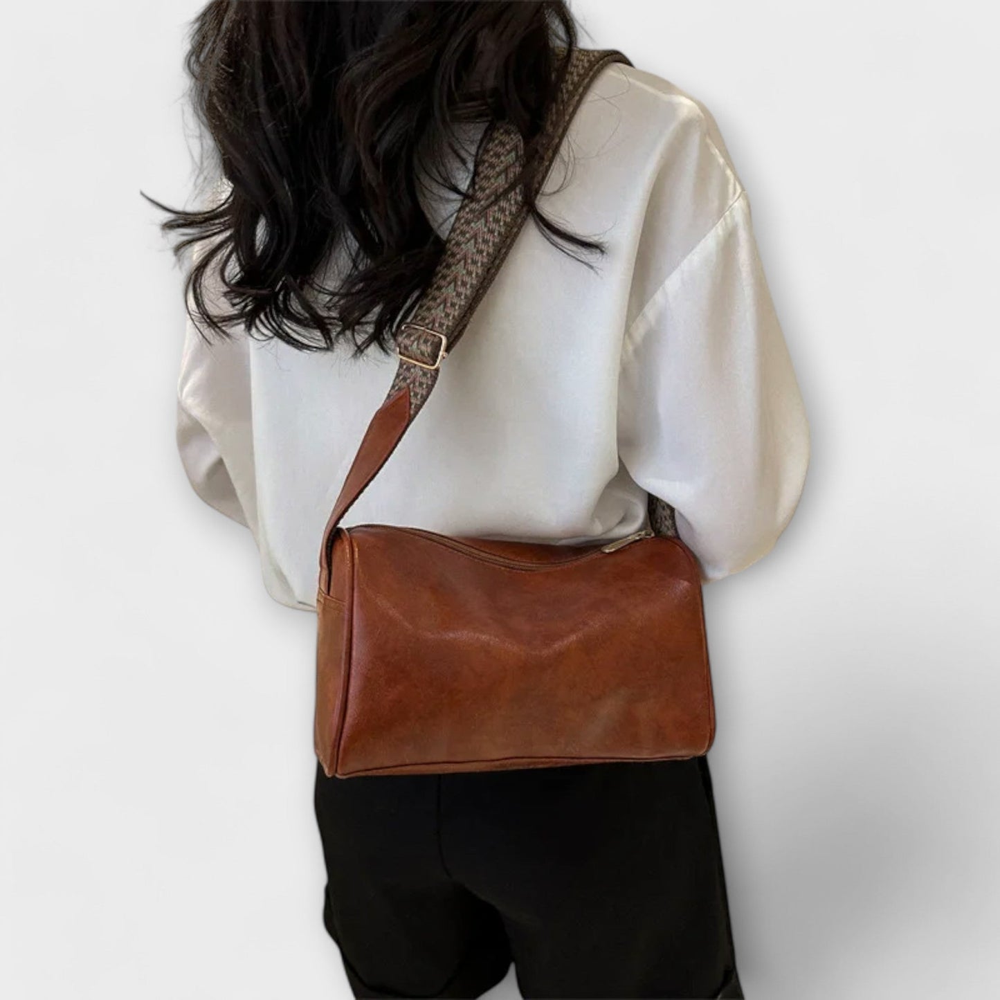 Léora - Vintage Umhängetasche Damen - Geräumige Crossbody Bag für Alltag & Freizeit - Zeitloses Design in Schwarz/Braun-5