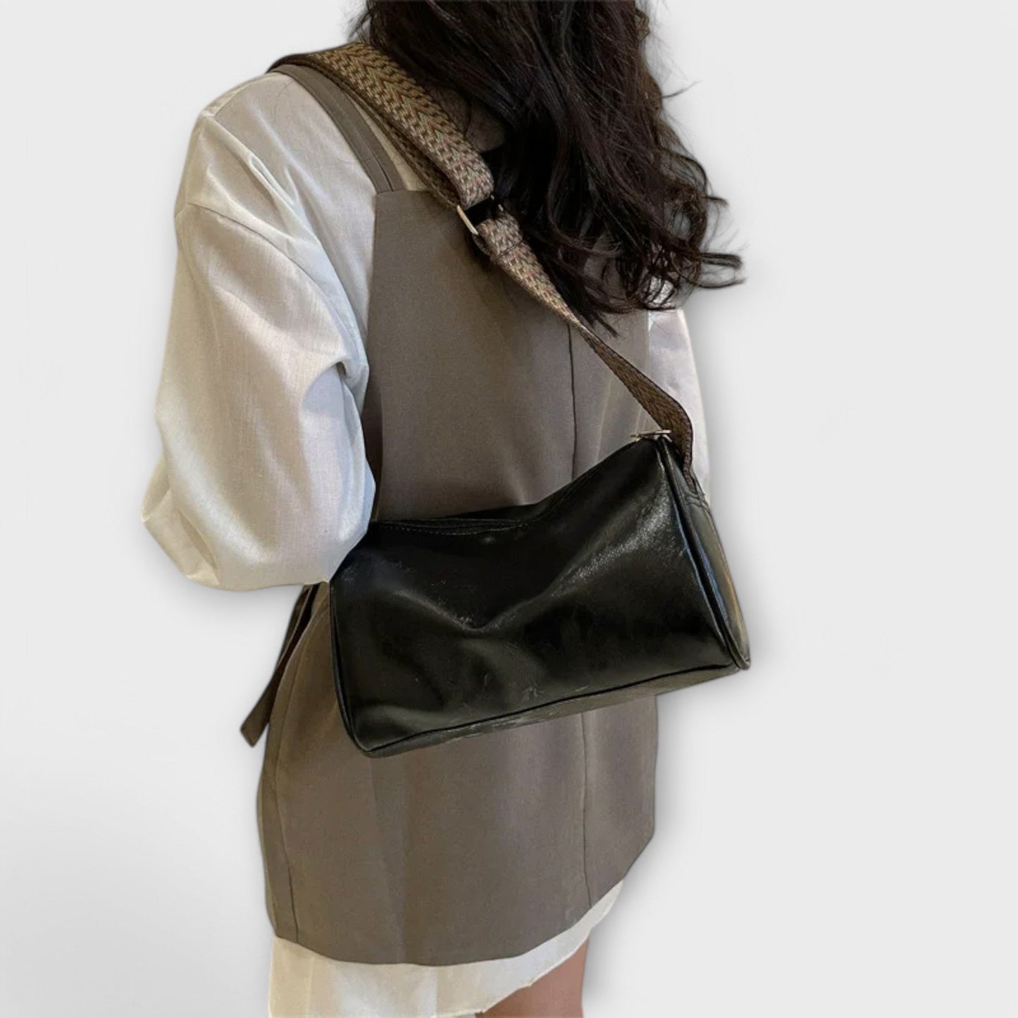 Léora - Vintage Umhängetasche Damen - Geräumige Crossbody Bag für Alltag & Freizeit - Zeitloses Design in Schwarz/Braun-3