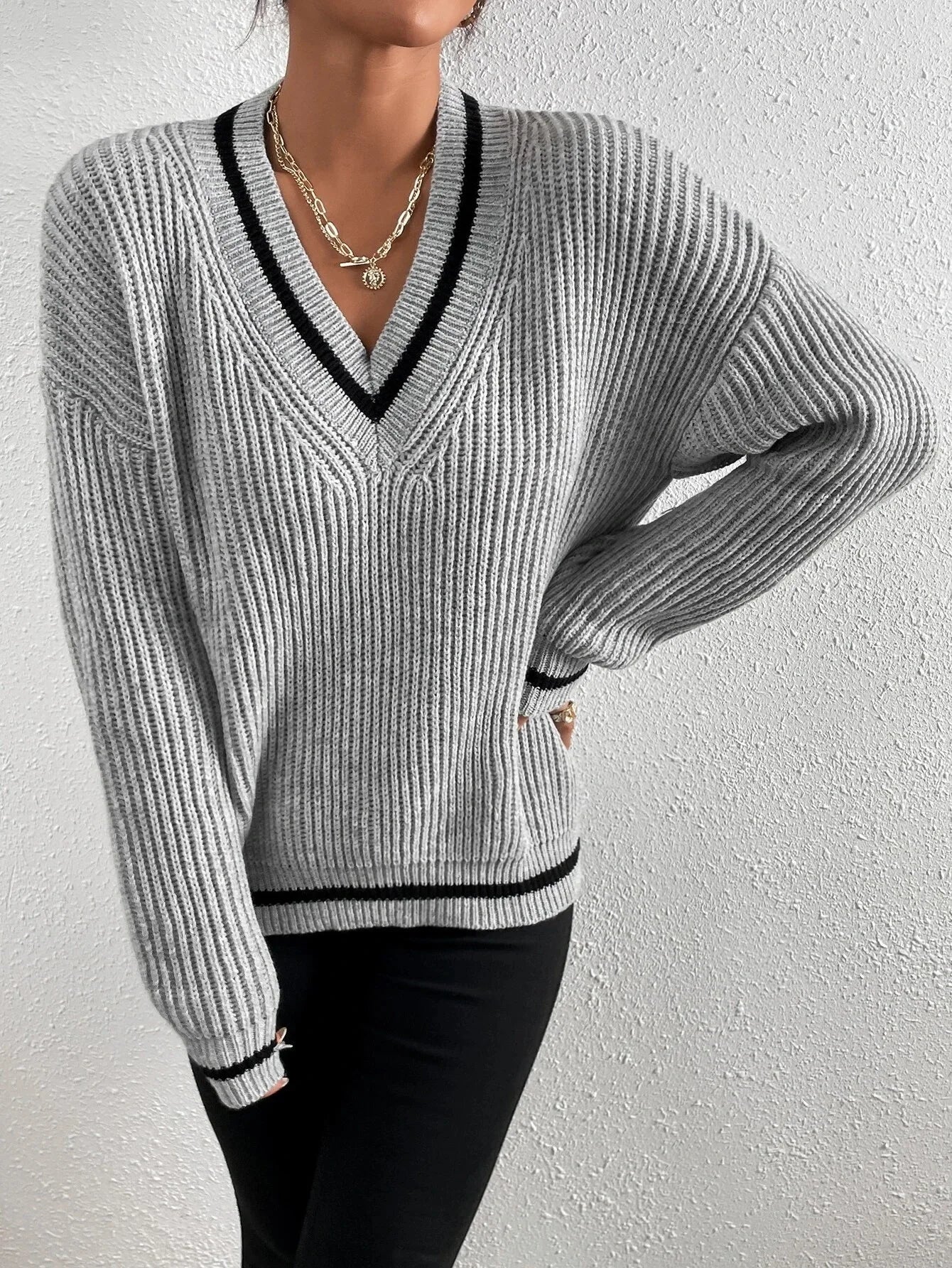 Emma Damenpullover | Übergroßer Französischer Strickpullover mit Tiefem V-Ausschnitt und Waffelstoff – Zeitloser Chic für Jeden Anlass-6