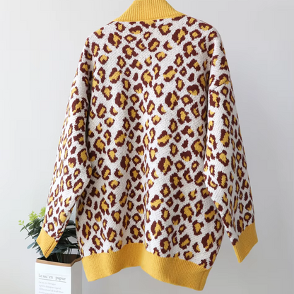 Carrie – Strickjacke mit modernem Leopardenmuster
